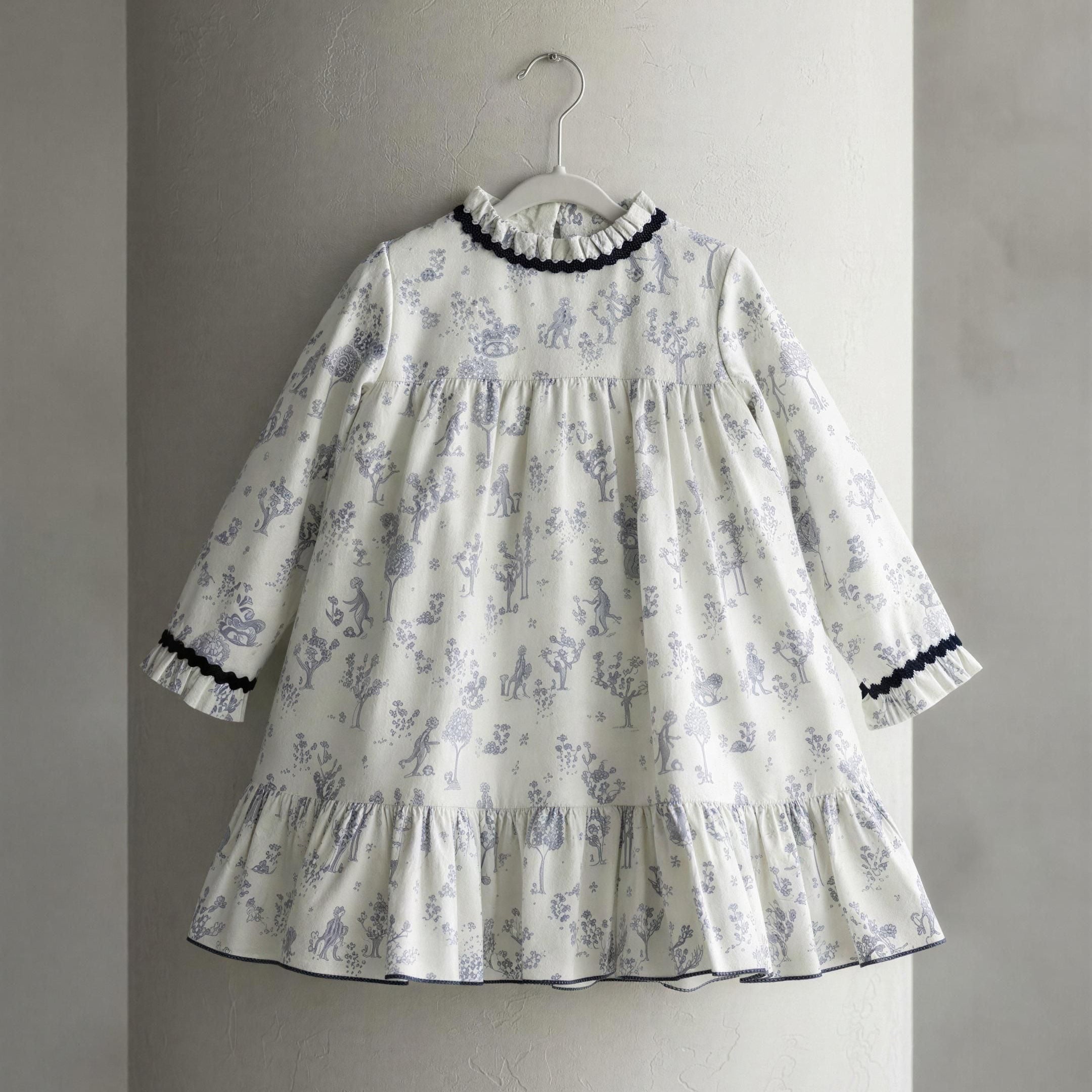 GIRL DRESS LANDSCAPE WHITE