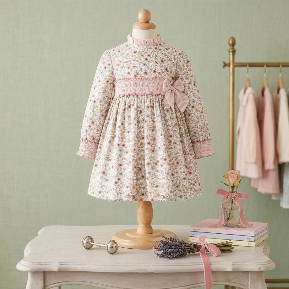 GIRL DRESS BEAUTIFUL FLOWERS