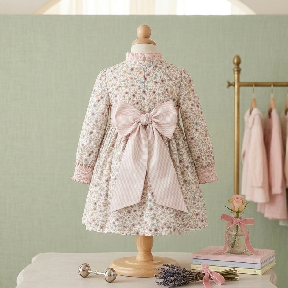 GIRL DRESS BEAUTIFUL FLOWERS