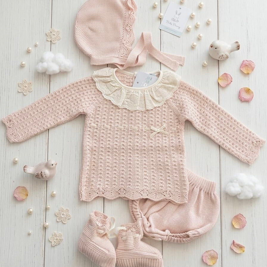 NEWBORN COLLAR AND LACE SHORT 4PC